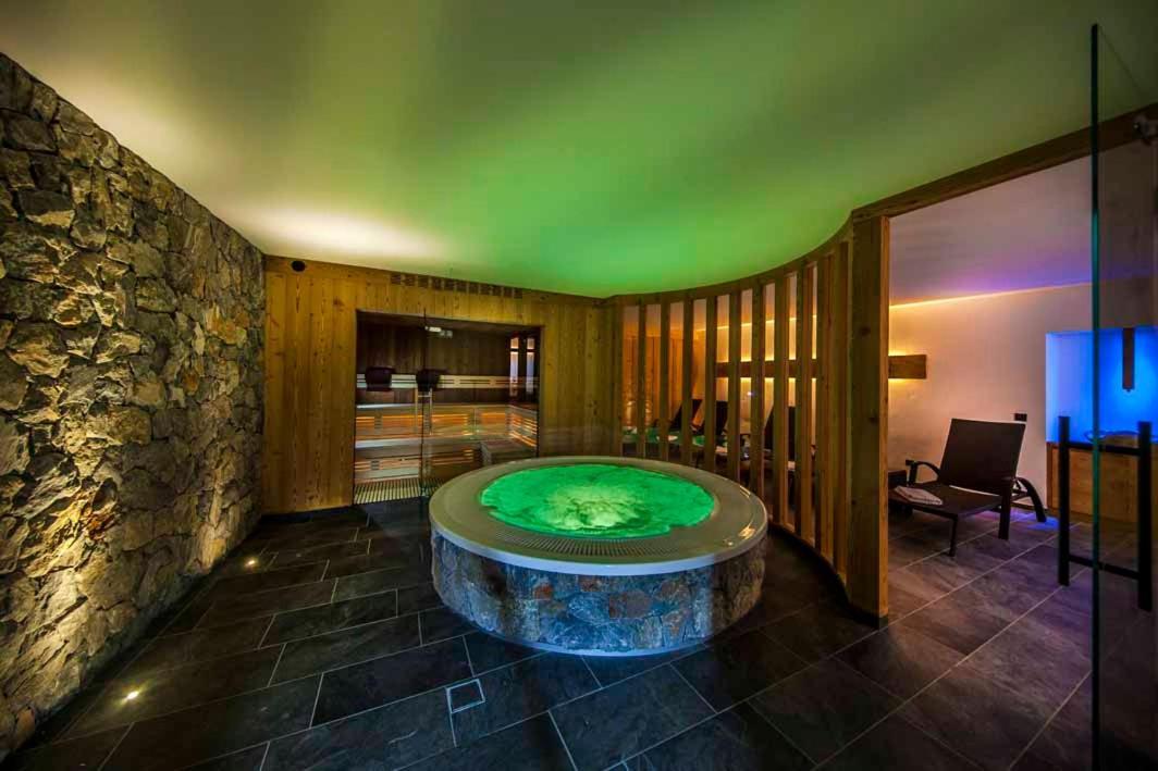 Hotel Garni Broi - Charme & Relax Σέλβα ντι Βαλ Γκαρντένα Εξωτερικό φωτογραφία