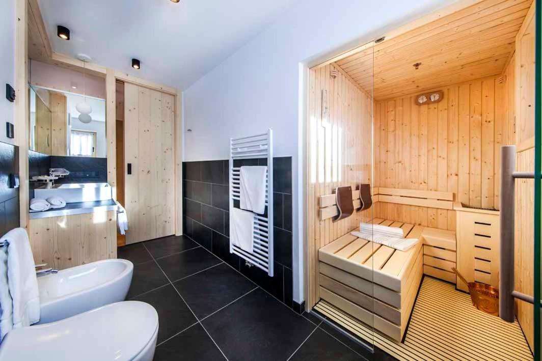 Hotel Garni Broi - Charme & Relax Σέλβα ντι Βαλ Γκαρντένα Εξωτερικό φωτογραφία