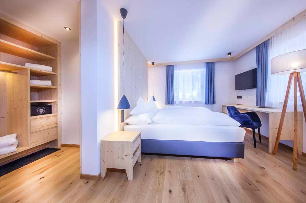 Hotel Garni Broi - Charme & Relax Σέλβα ντι Βαλ Γκαρντένα Εξωτερικό φωτογραφία